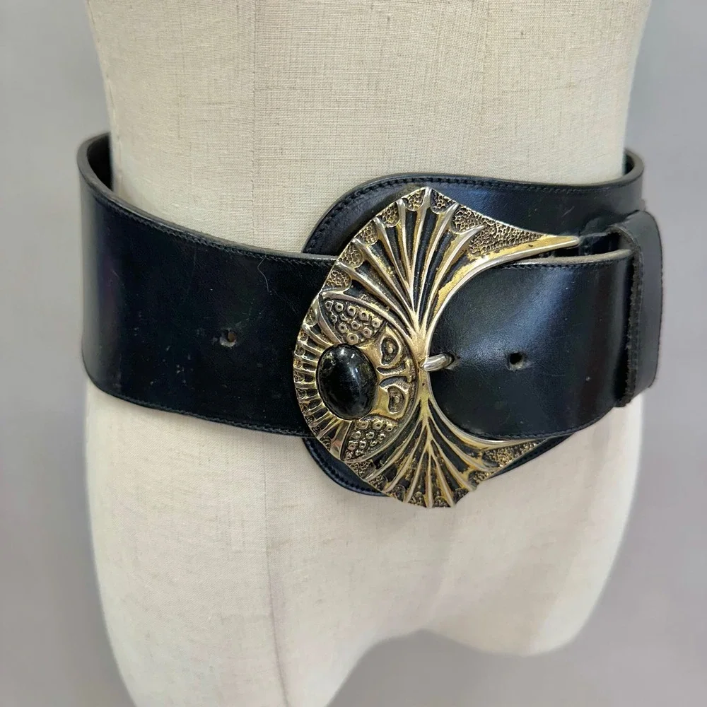Vintage‎ Wide Black Leather Belt Gold Sculptural Buckle Cabochon Italy Size 30